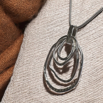 Abstract Circle Pendant Necklace - Hauslife