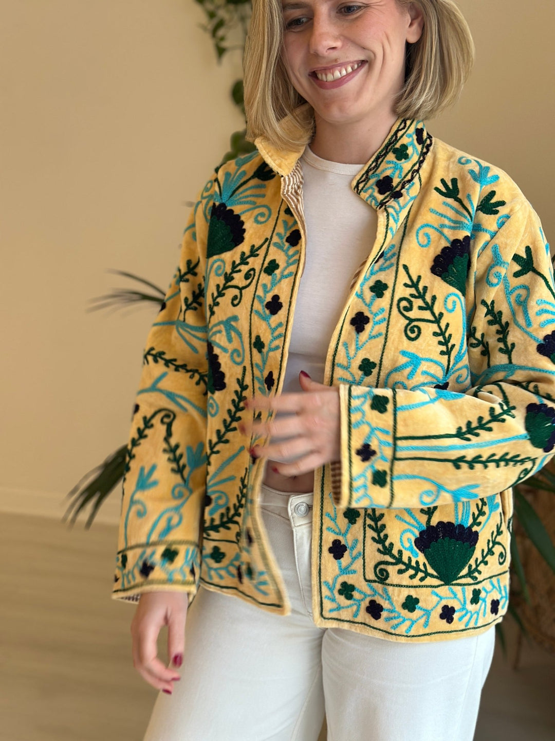 Embroidered Velvet Jacket - Hauslife