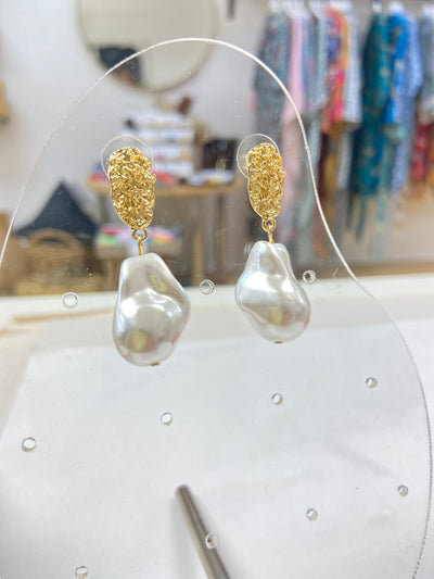 Gold Earrings with Pearl Drops - Hauslife