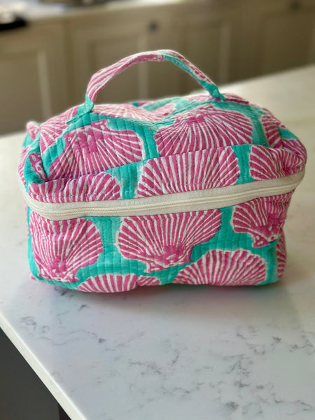 Large Handled Quilted Washbag - Pink Shell - Hauslife