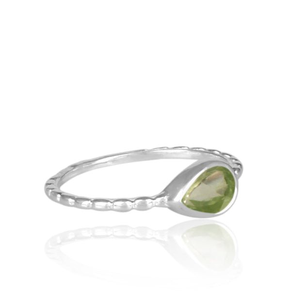 Peridot Twisted Silver Ring - Hauslife