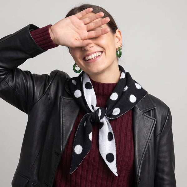 Spotted Triangle Heavyweight Scarf in Black/White - Hauslife